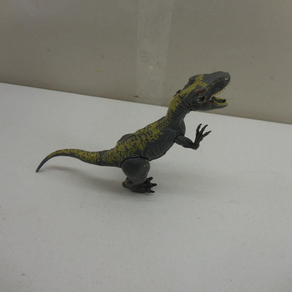 Jurassic World Roarivores Allosaurus Dinosaur Action Figure Grey Yellow Mattel